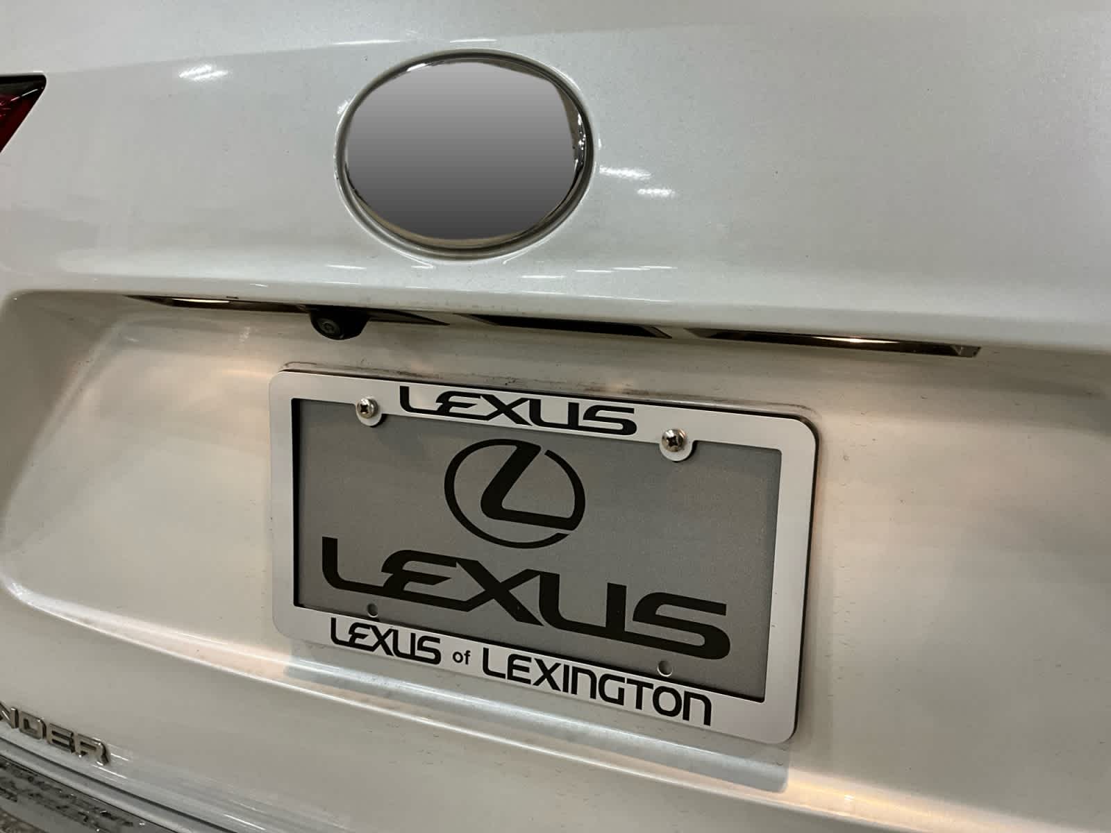 2023 Toyota Highlander Hybrid Platinum
