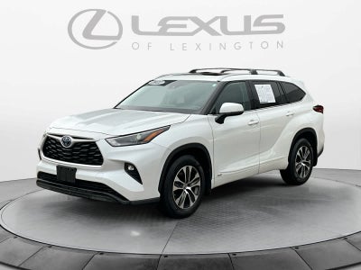 2022 Toyota Highlander Hybrid XLE