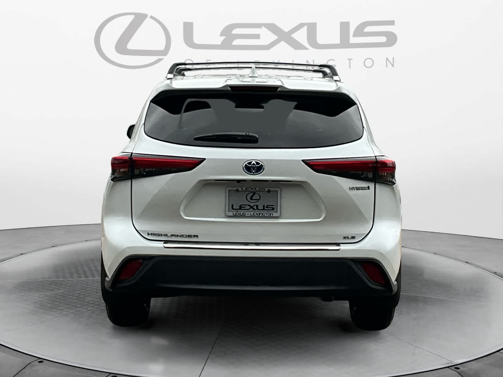 2022 Toyota Highlander Hybrid XLE