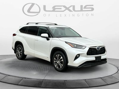2022 Toyota Highlander Hybrid XLE