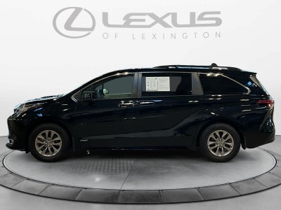 2021 Toyota Sienna XLE