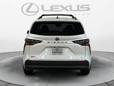 2025 Toyota Sienna XLE
