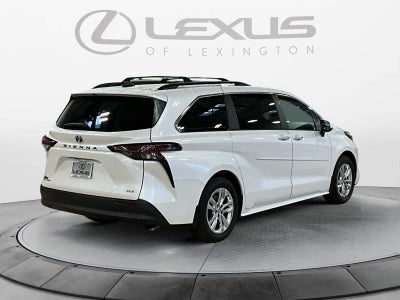 2025 Toyota Sienna XLE