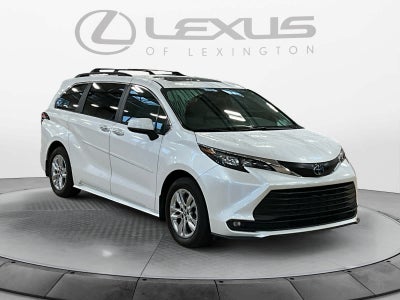 2025 Toyota Sienna XLE