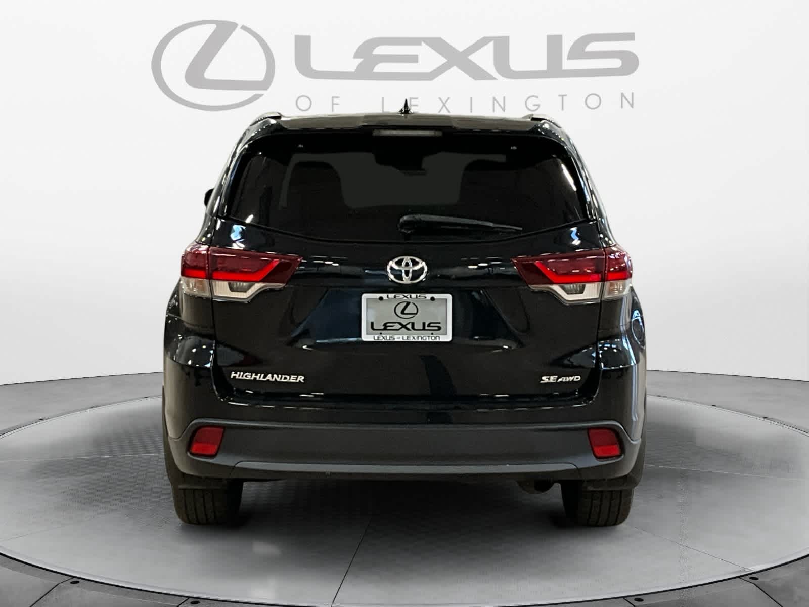 2019 Toyota Highlander SE