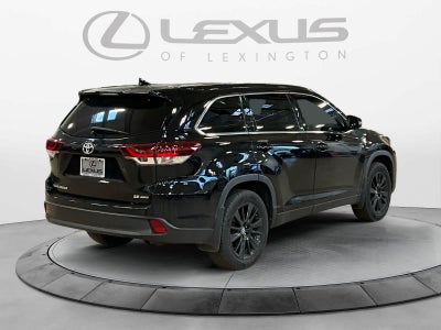 2019 Toyota Highlander SE