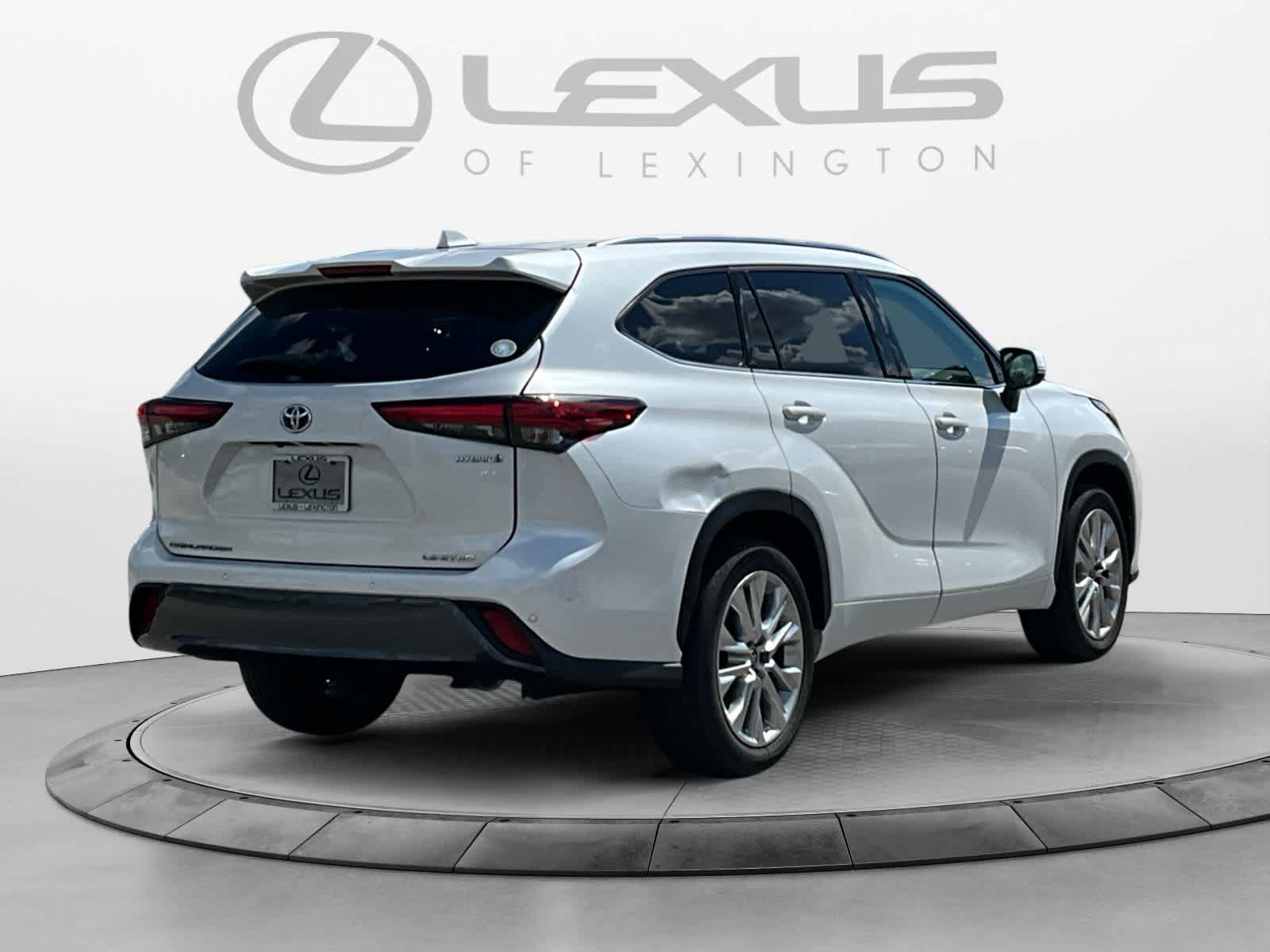 2023 Toyota Highlander Hybrid Limited