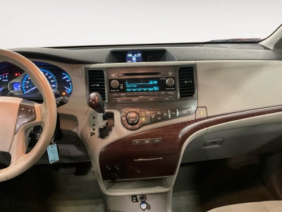 2013 Toyota Sienna XLE