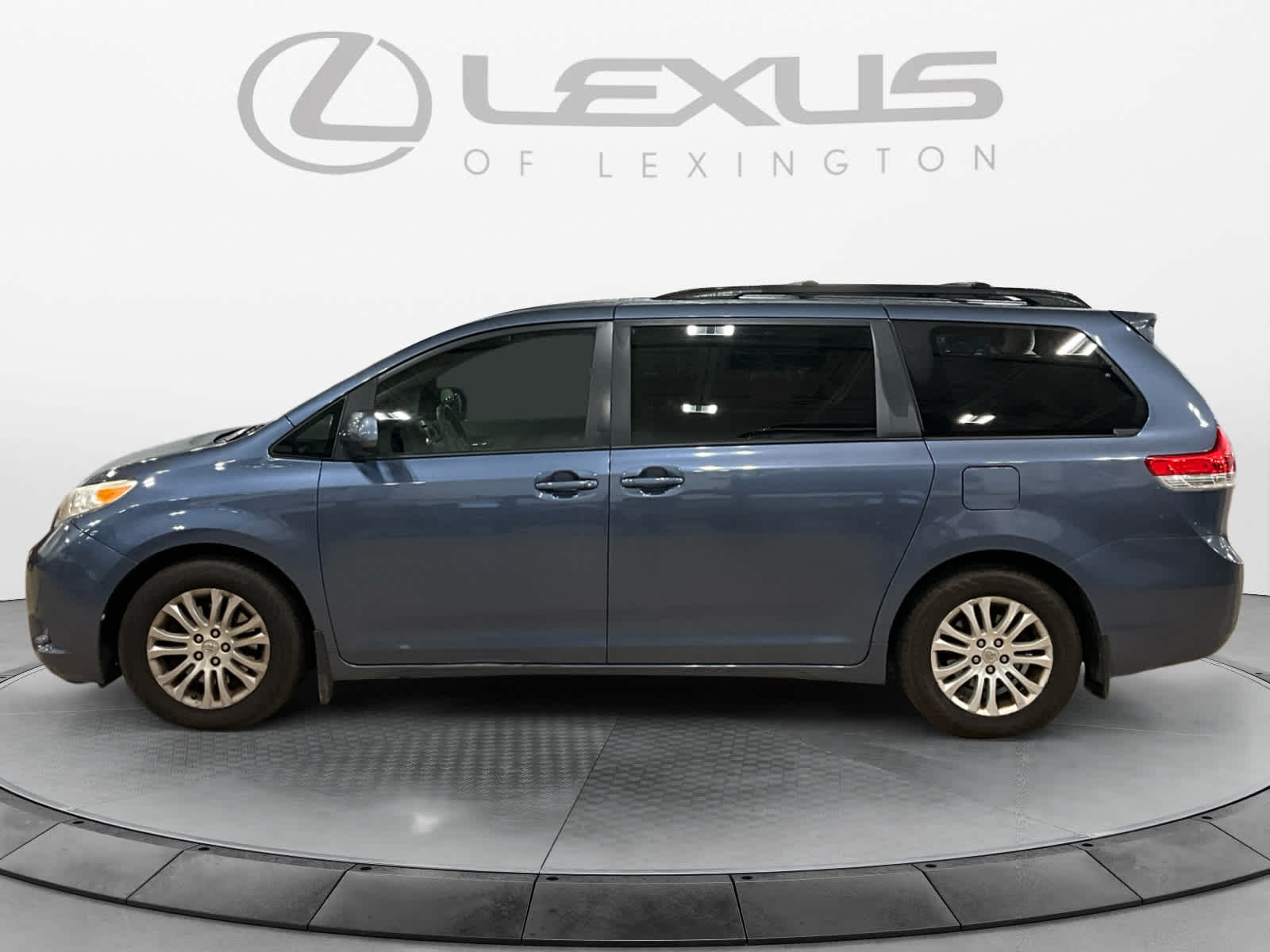 2013 Toyota Sienna XLE