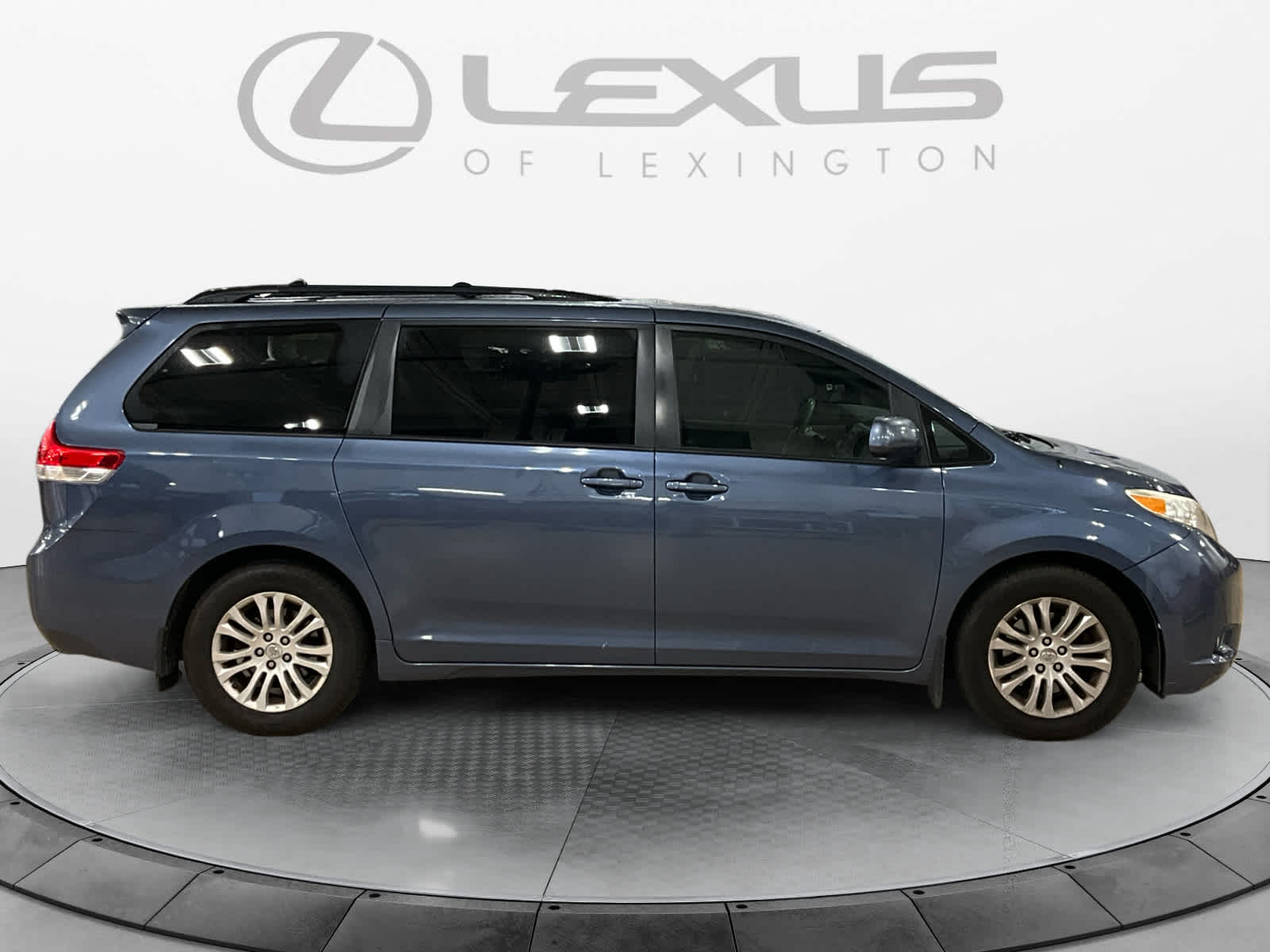 2013 Toyota Sienna XLE