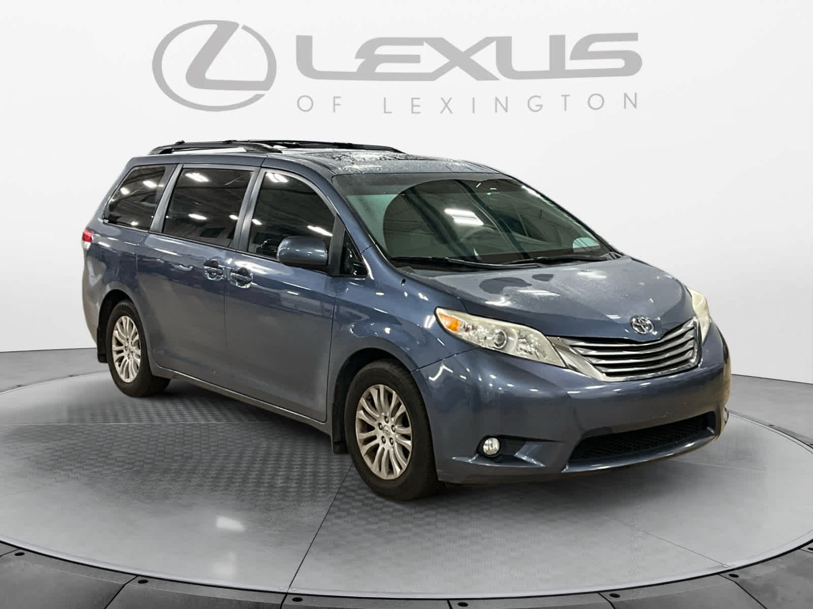 2013 Toyota Sienna XLE