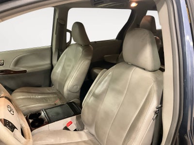 2013 Toyota Sienna XLE