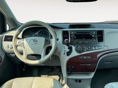 2012 Toyota Sienna XLE