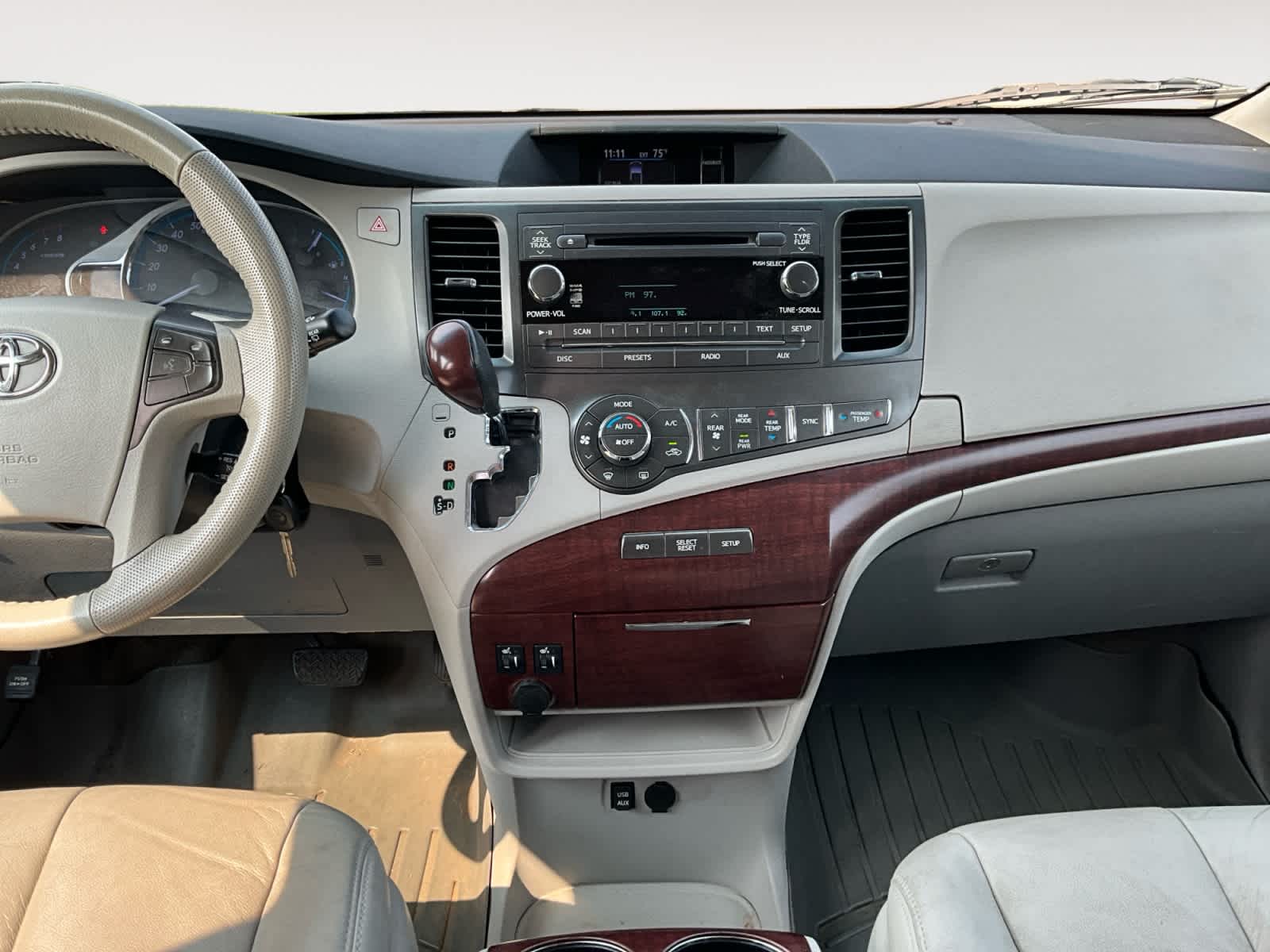 2012 Toyota Sienna XLE