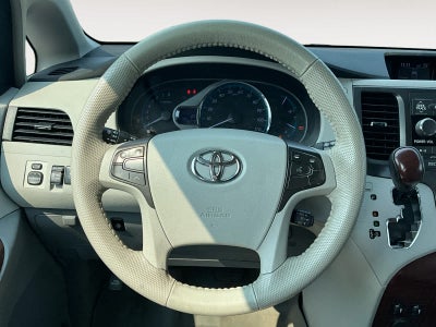 2012 Toyota Sienna XLE