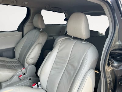 2012 Toyota Sienna XLE
