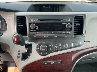 2012 Toyota Sienna XLE