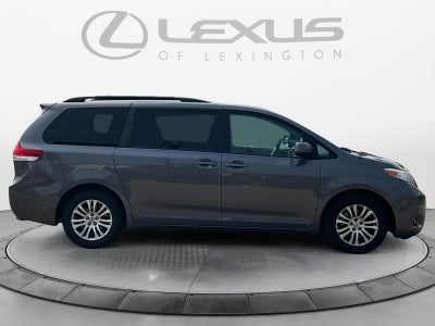 2012 Toyota Sienna XLE