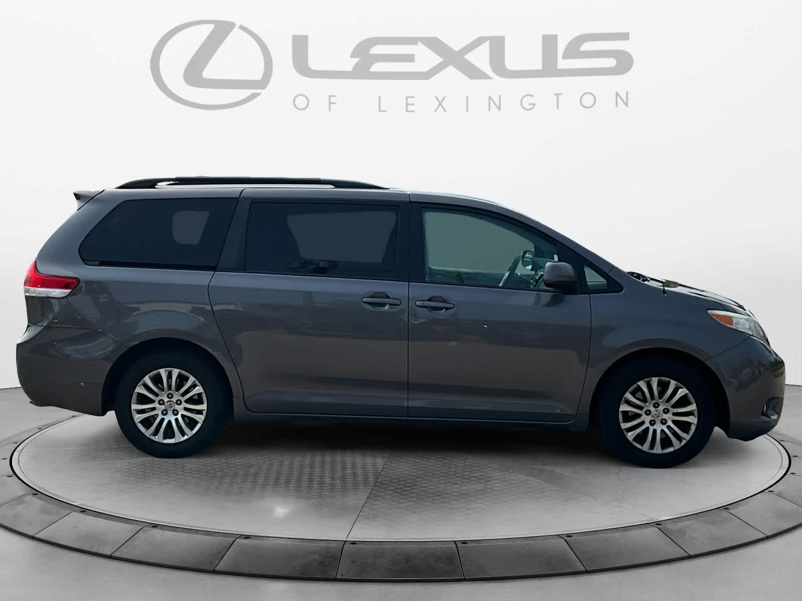 2012 Toyota Sienna XLE