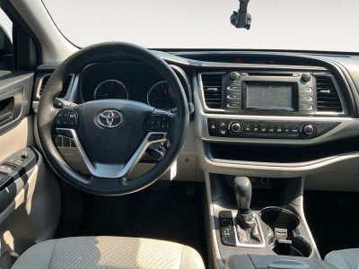 2017 Toyota Highlander LE