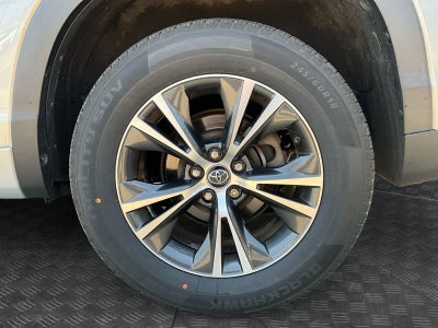 2017 Toyota Highlander LE