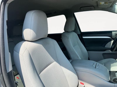 2017 Toyota Highlander LE