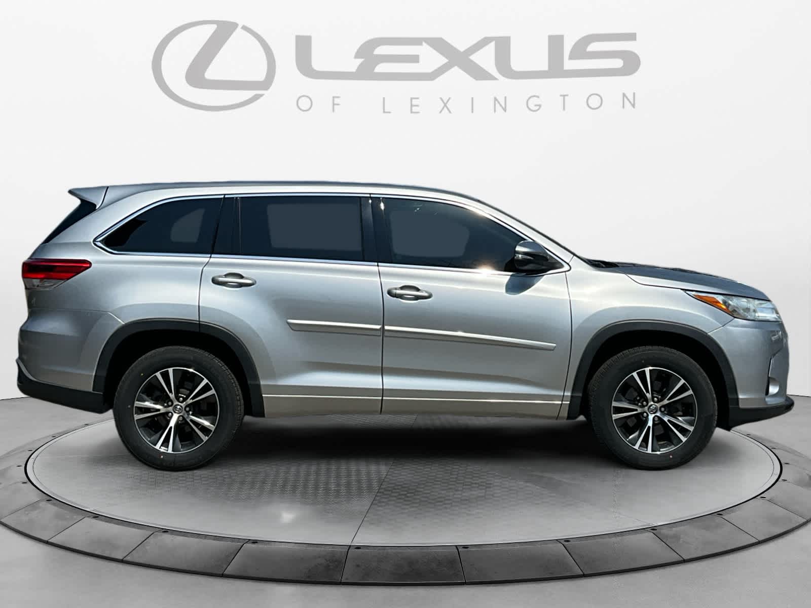 2017 Toyota Highlander LE