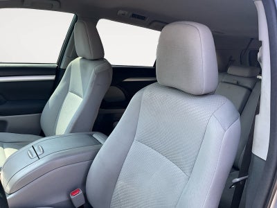 2017 Toyota Highlander LE