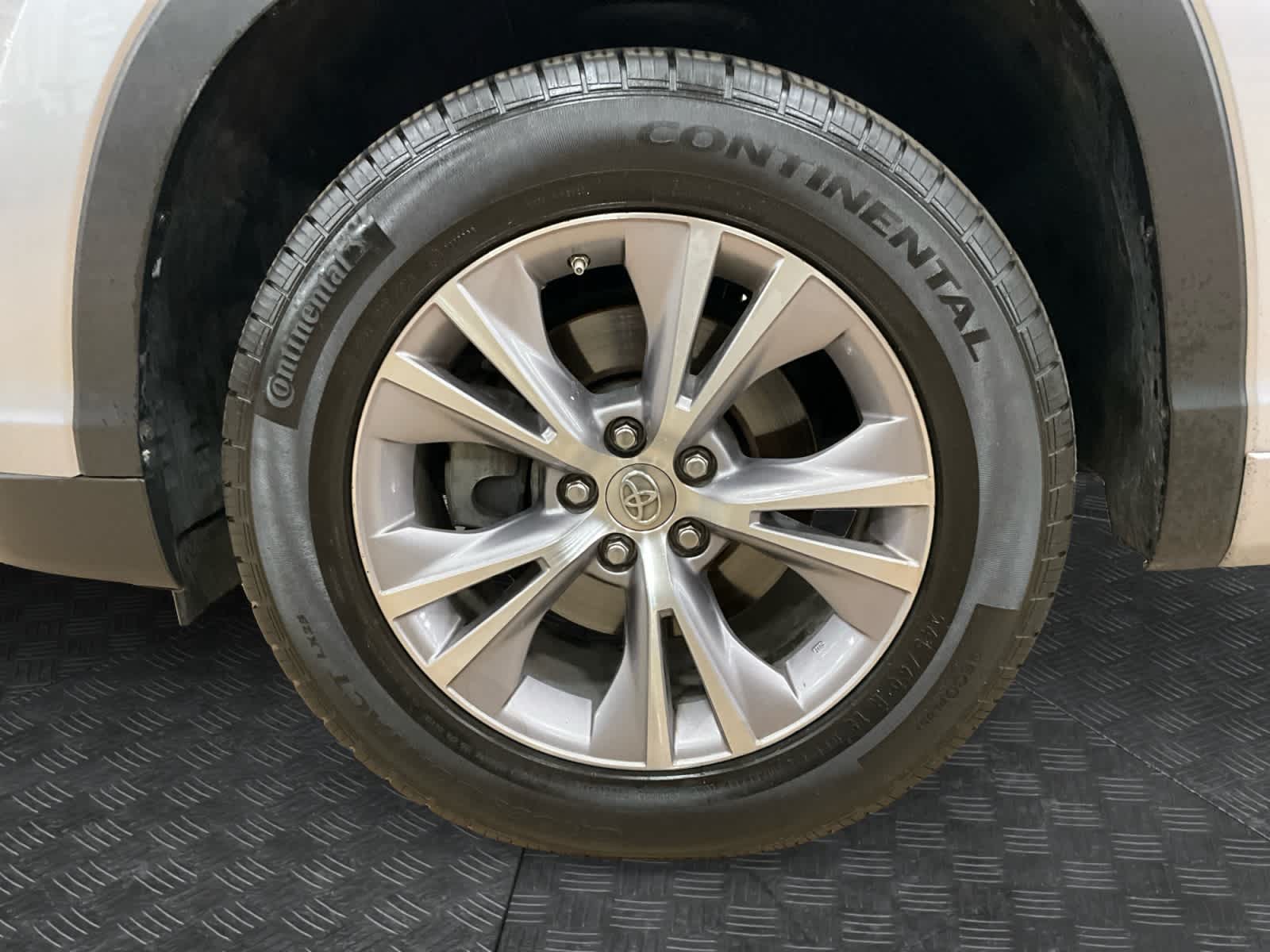 2015 Toyota Highlander LE Plus