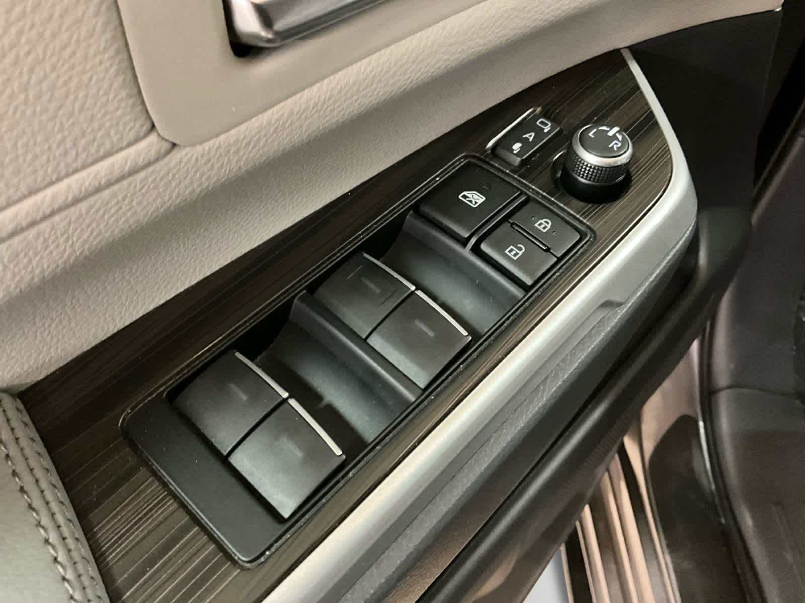 2023 Toyota Sienna Limited