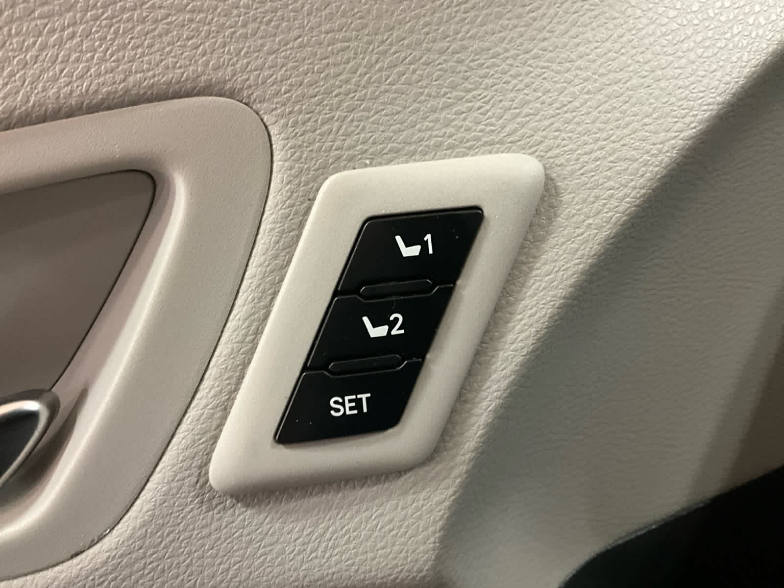 2023 Toyota Sienna Limited