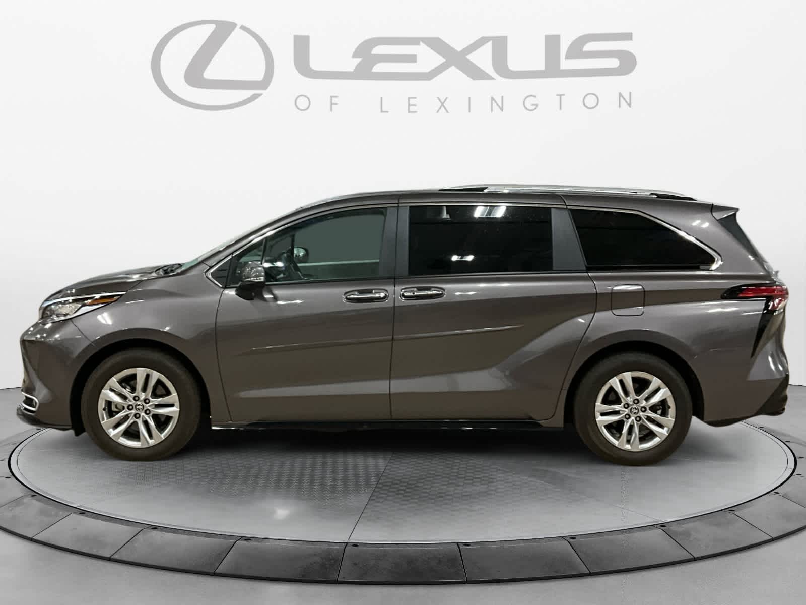 2023 Toyota Sienna Limited