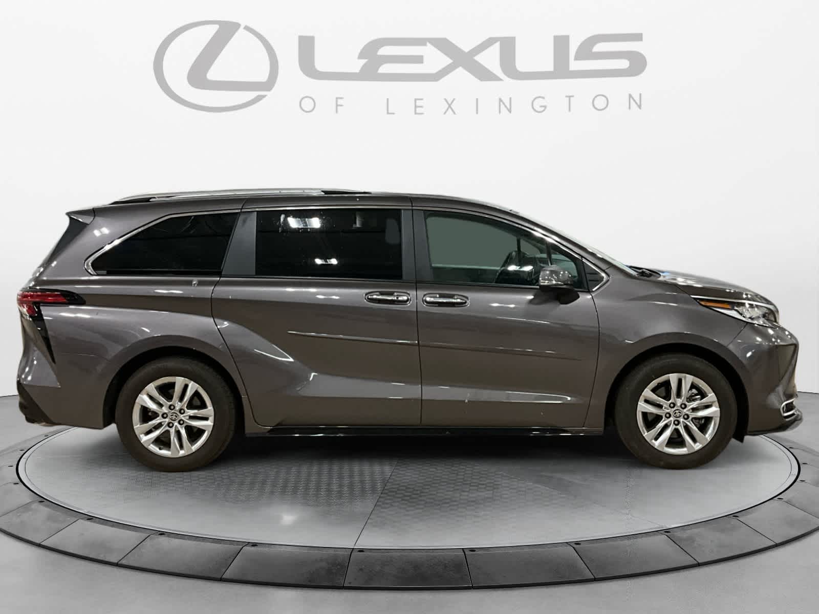 2023 Toyota Sienna Limited