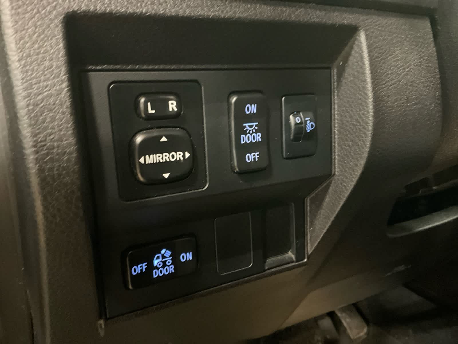 2014 Toyota Tundra SR5