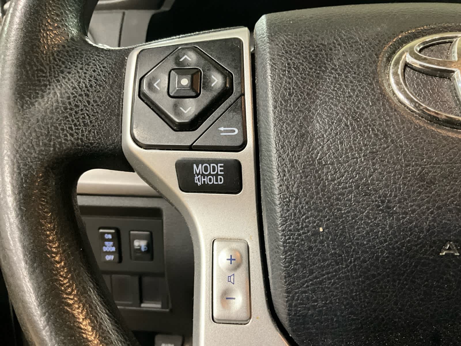 2014 Toyota Tundra SR5