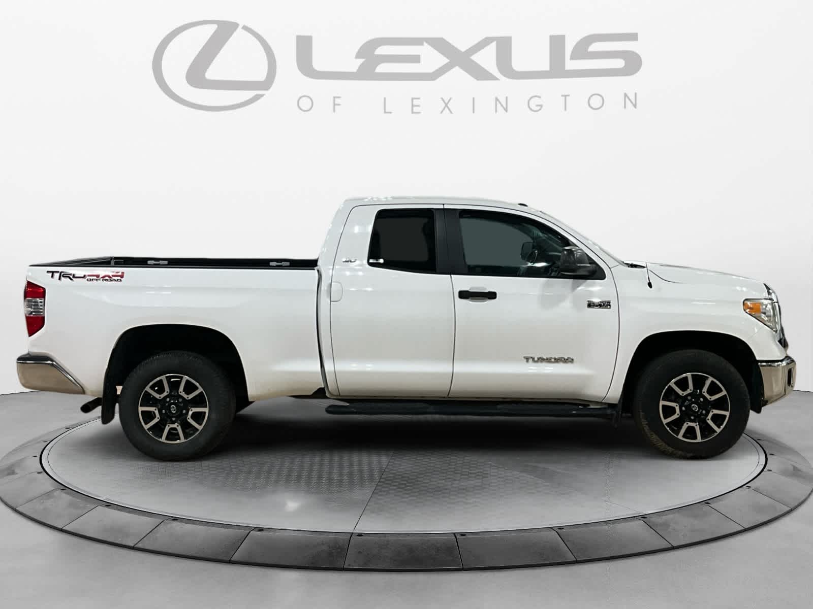 2014 Toyota Tundra SR5