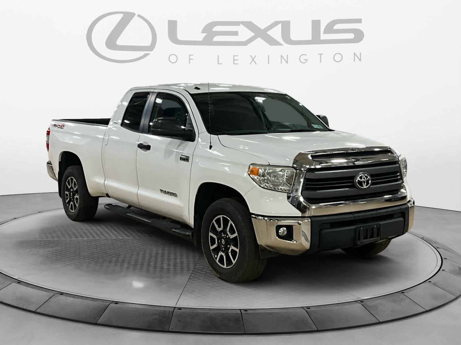 2014 Toyota Tundra SR5