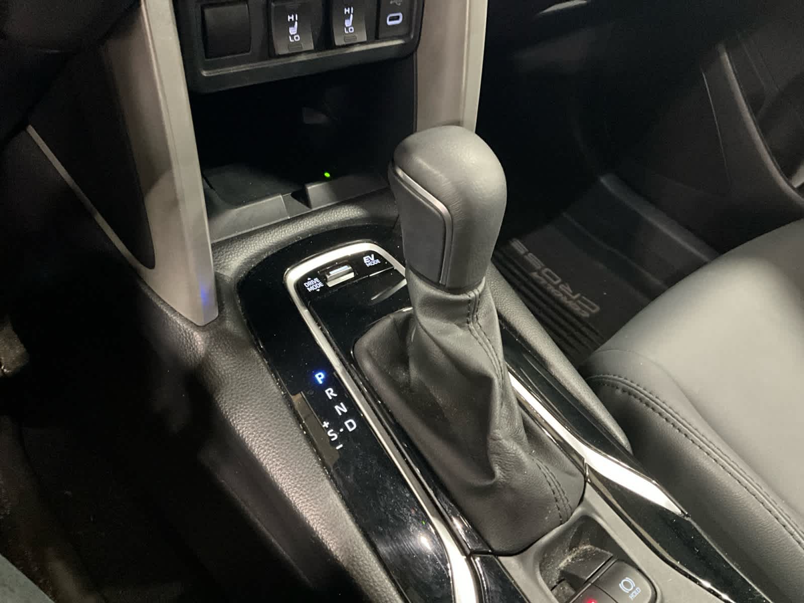 2024 Toyota Corolla Cross Hybrid XSE