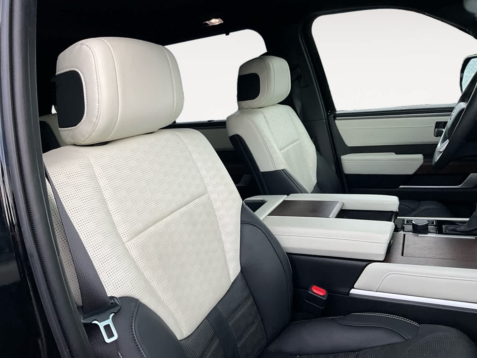 2023 Toyota Sequoia Capstone