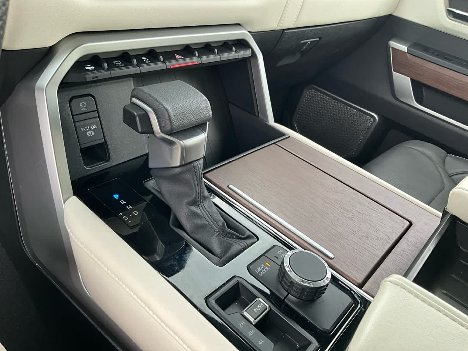 2023 Toyota Sequoia Capstone