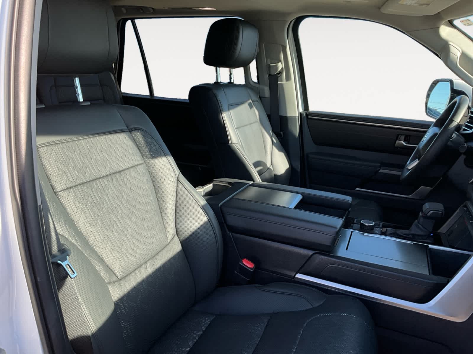 2024 Toyota Sequoia SR5