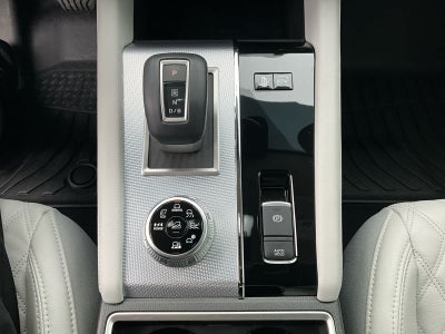 2025 Mitsubishi Outlander Plug-In Hybrid SEL Platinum Edition