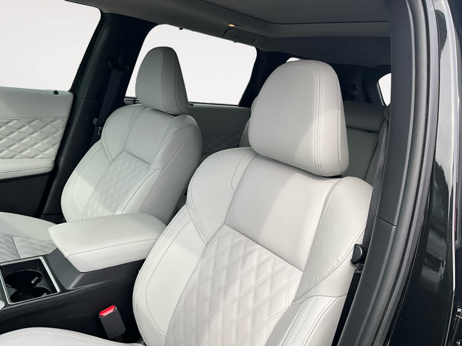 2025 Mitsubishi Outlander Plug-In Hybrid SEL Platinum Edition