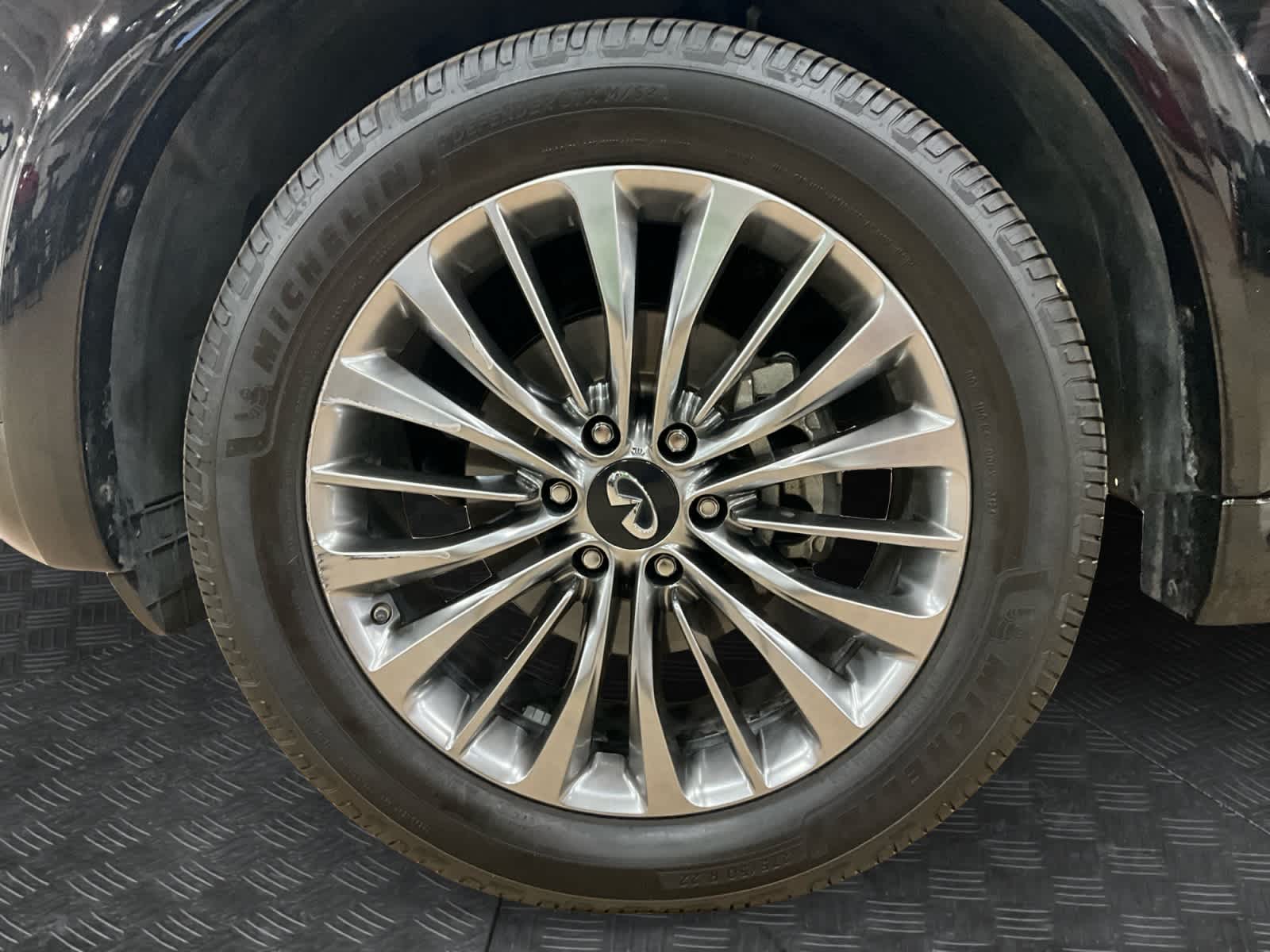 2018 INFINITI QX80 AWD