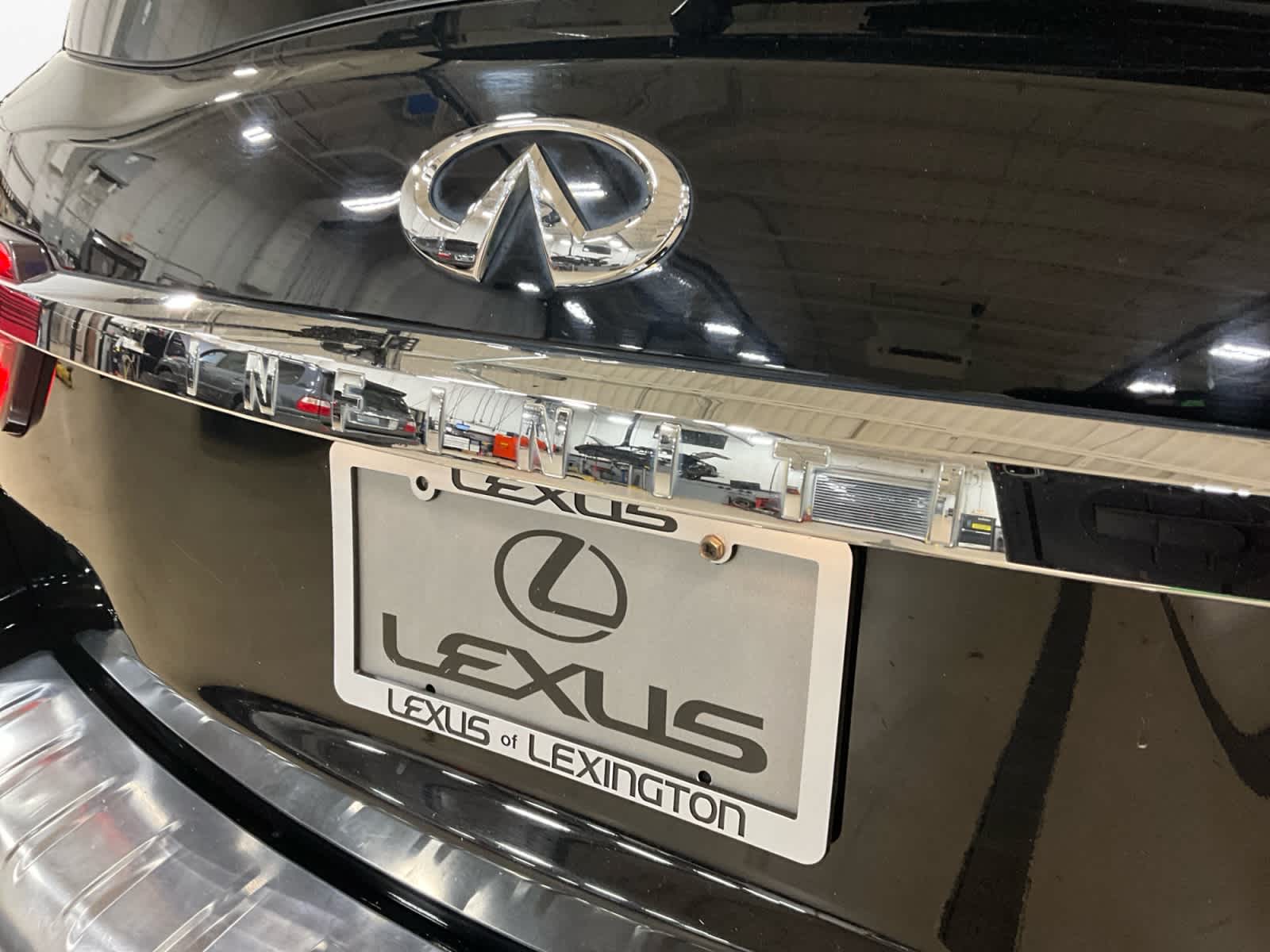 2018 INFINITI QX80 AWD