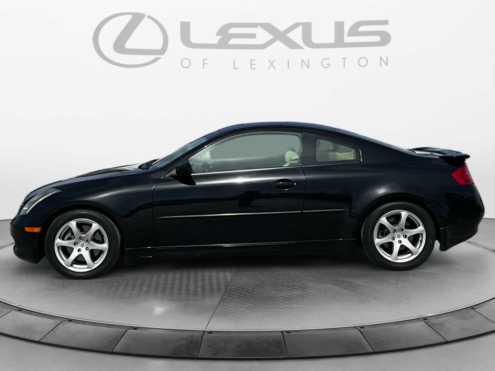 2005 INFINITI G35 2dr Cpe Auto