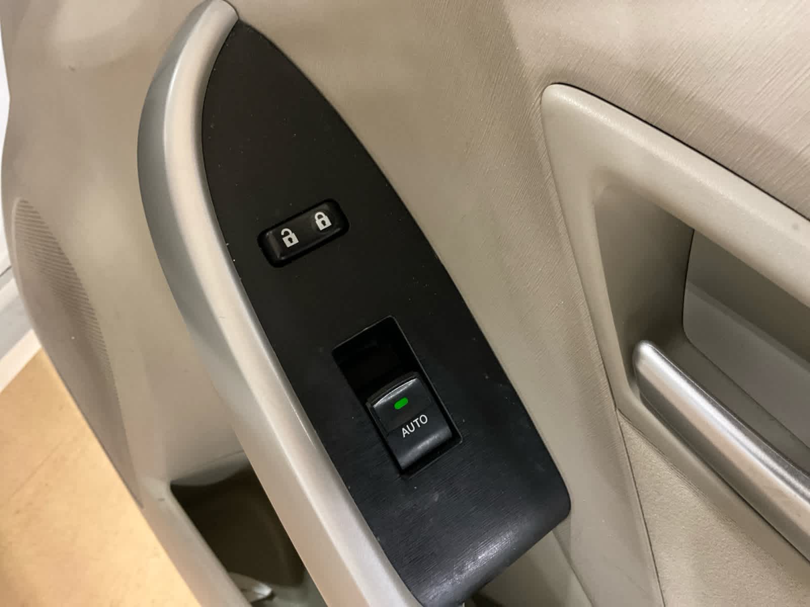 2014 Toyota Prius Two