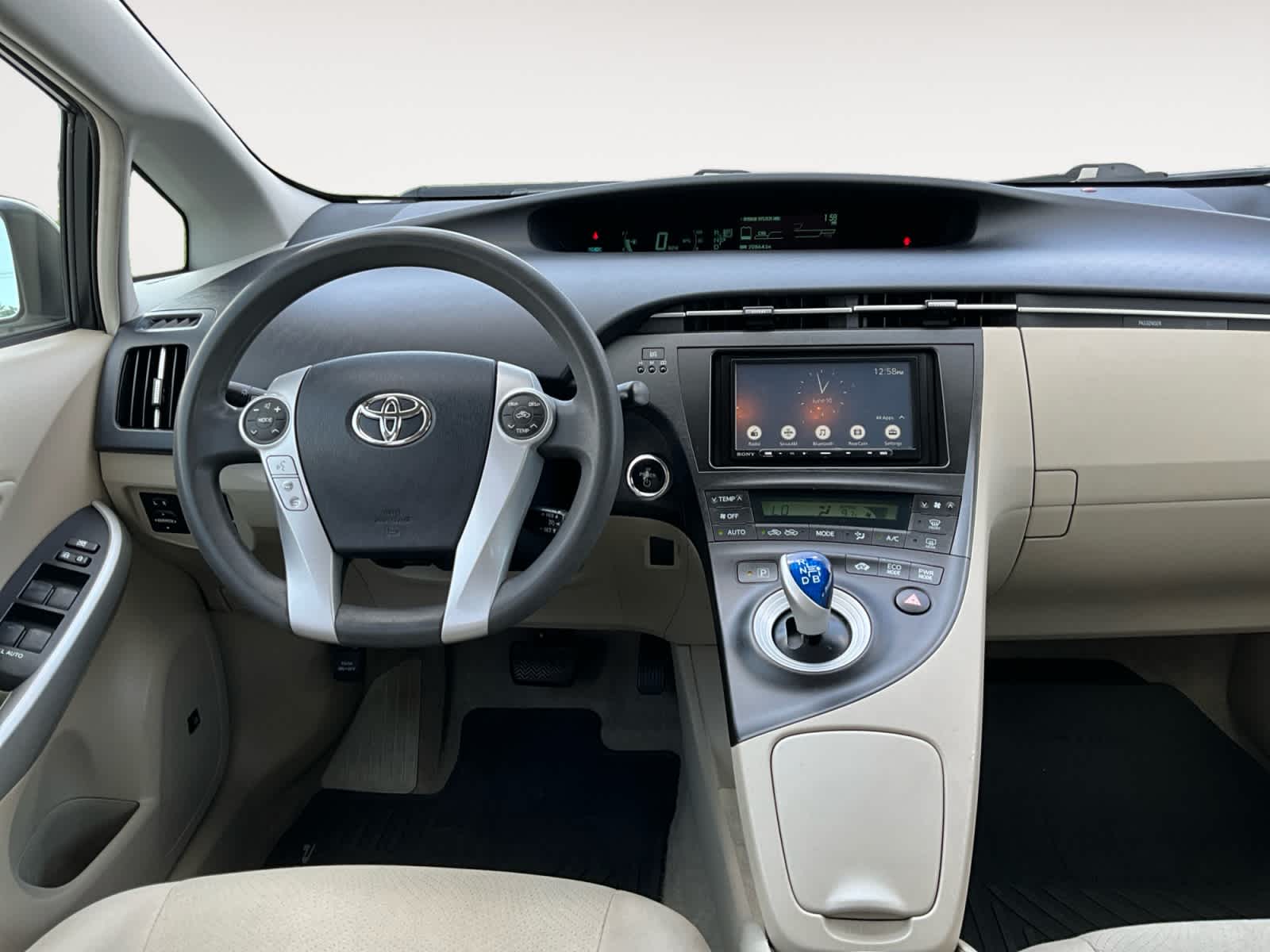 2010 Toyota Prius III