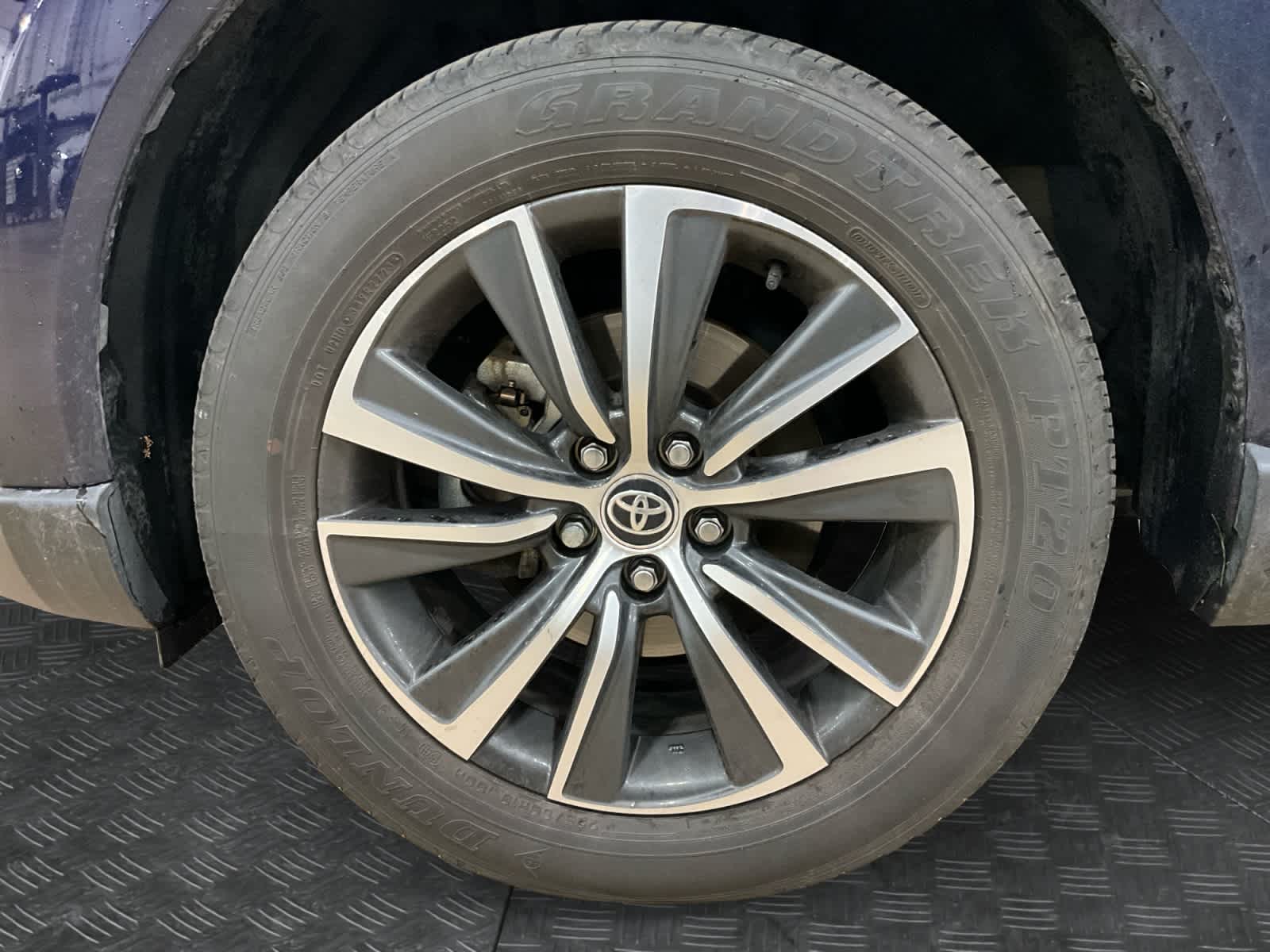 2023 Toyota Venza LE