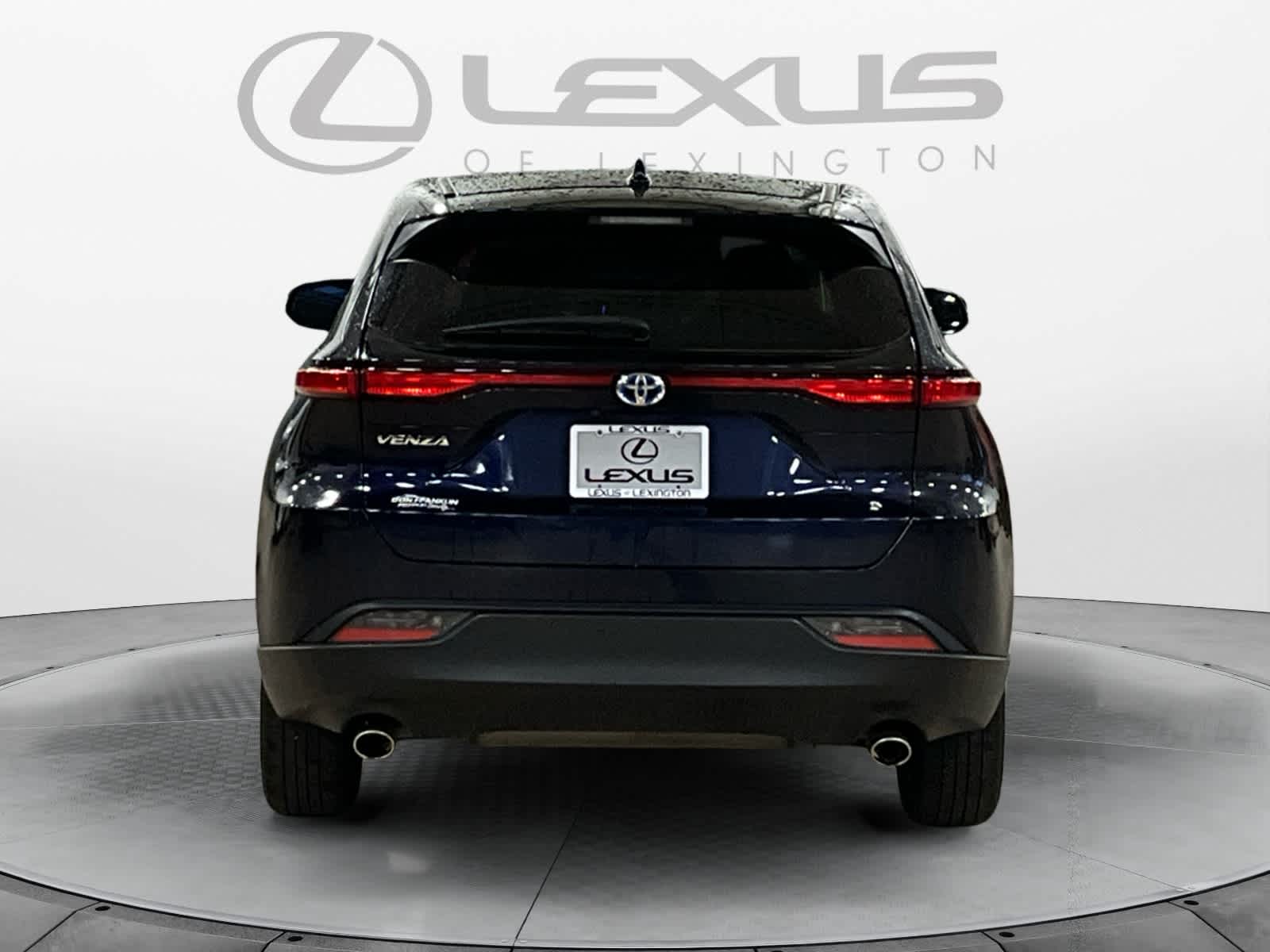 2023 Toyota Venza LE